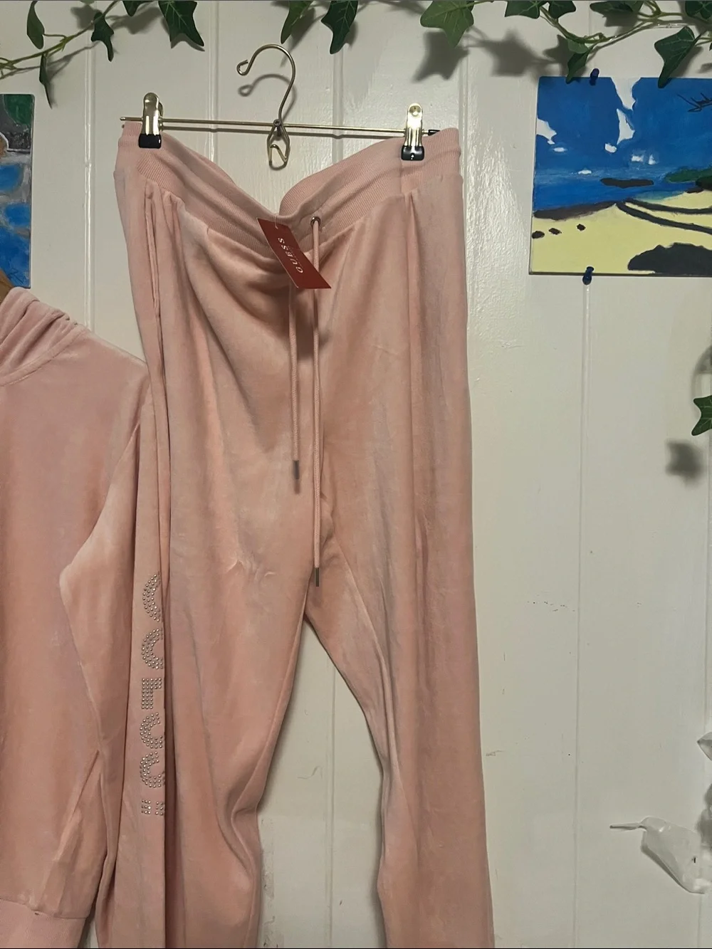 ❤️❤️‍🔥💕Guess Blush Velour Zip Hoodie & Jogger Lounge Set